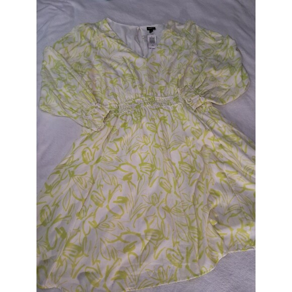 Torrid Mini Gauze Floral Yellow Skater Dress Long Sleeves Fit Flare Size 3 NWT - Picture 7 of 12